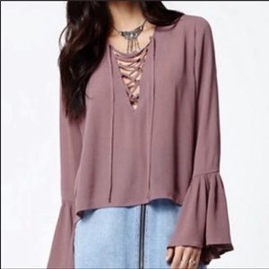 Kendall & Kylie mauve bell sleeves lace up top